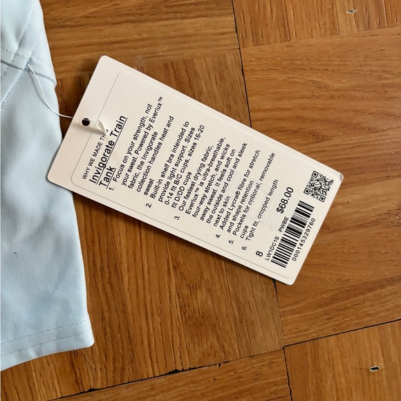 Lululemon Invigorate tank size 8 - Picture 2 of 5